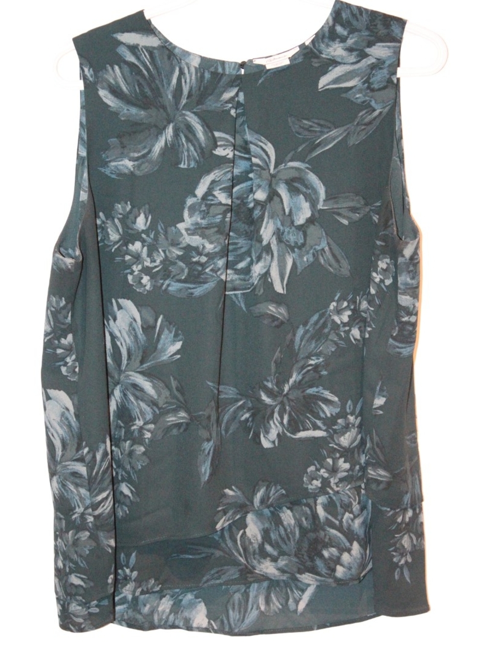 3/$25 🏷 Reitmans Teal and Navy Floral Blouse Size L